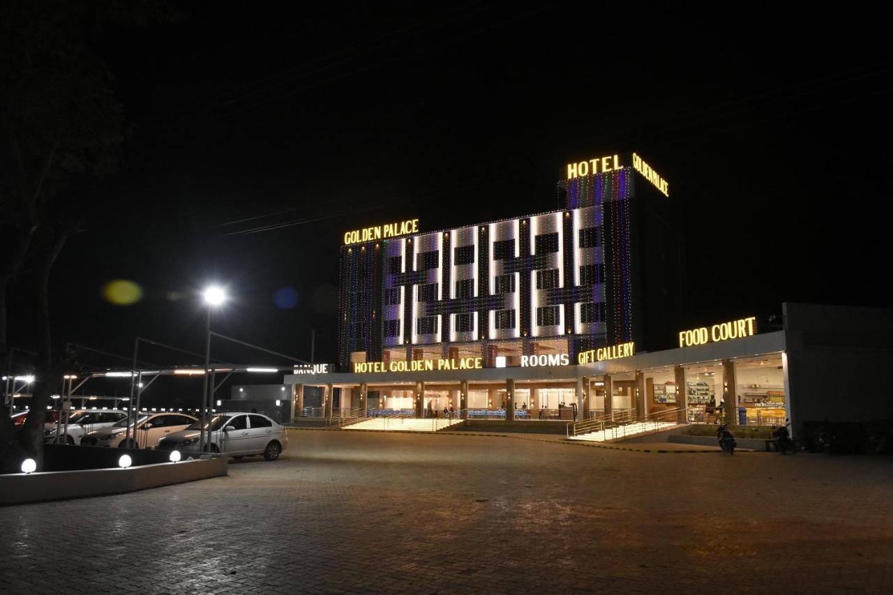 Hotel Golden Palace & Rooms Hālol Exterior photo