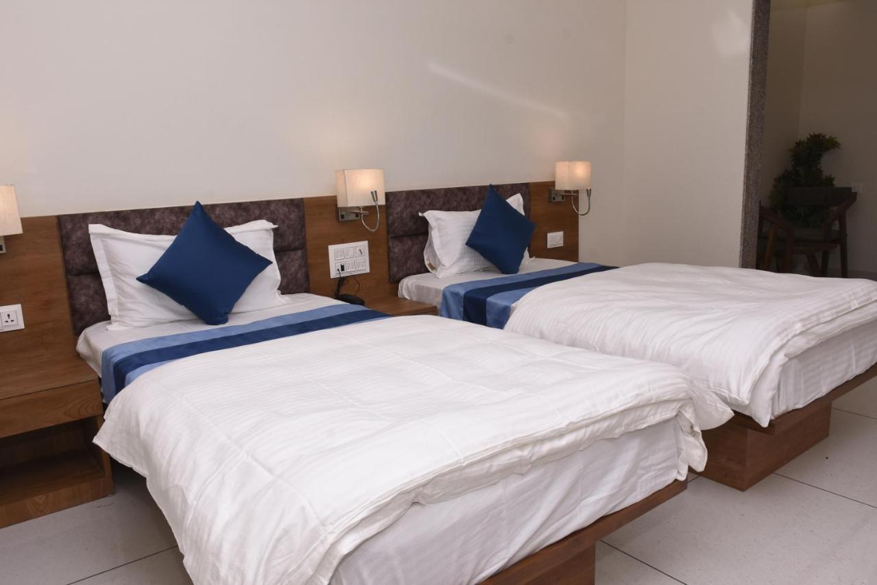 Hotel Golden Palace & Rooms Hālol Exterior photo