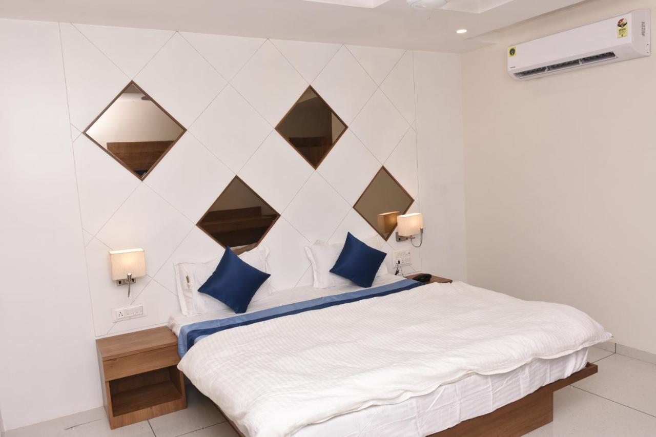 Hotel Golden Palace & Rooms Hālol Exterior photo